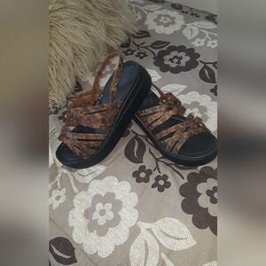 Crocs Brooklyn Tortoiseshell Sandals - Womens SIZE 11